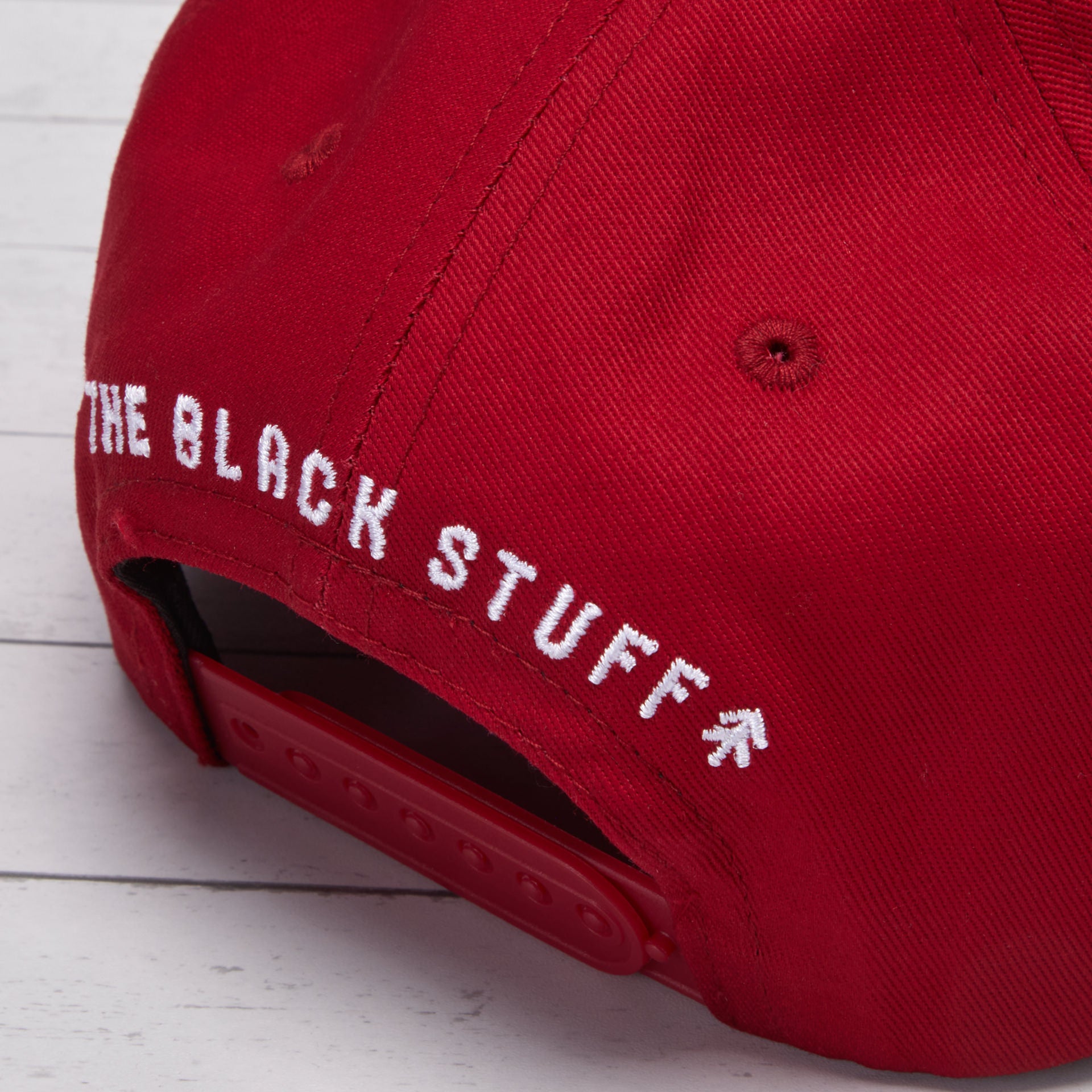 The Black Stuff Hats cappellino rosso regolabile taglia unica