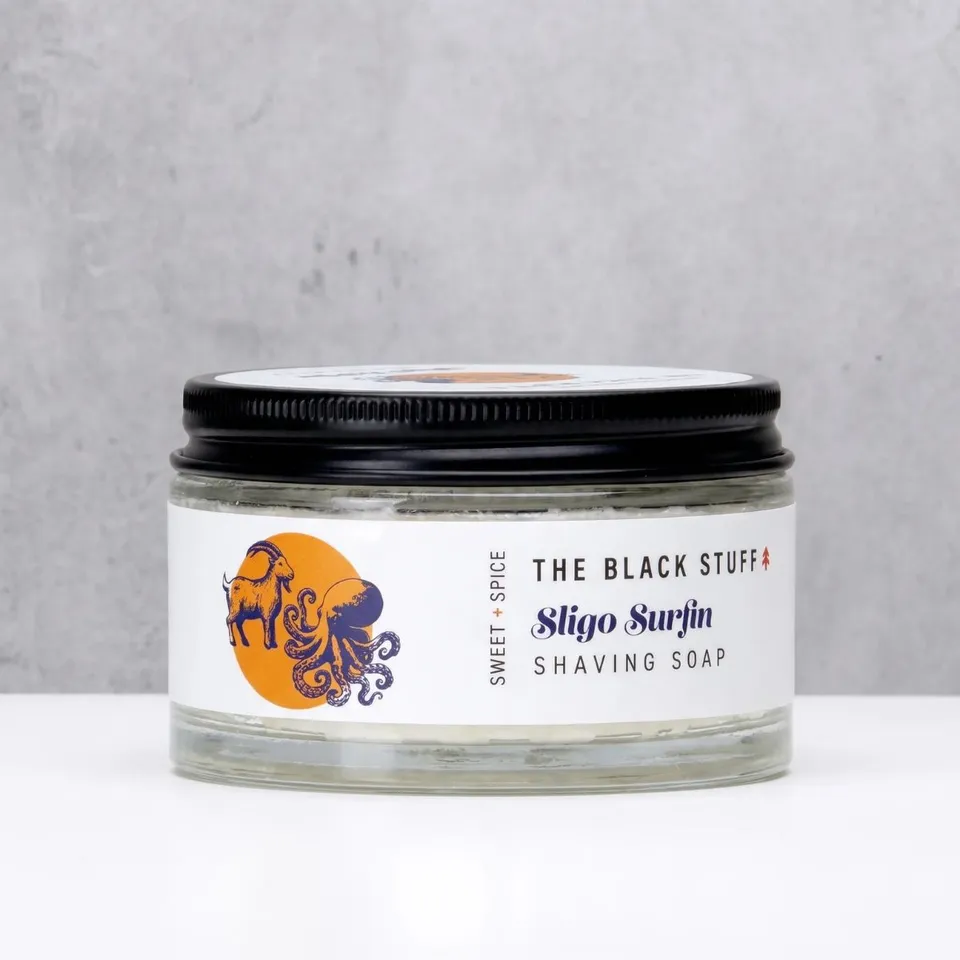 The Black Stuff Sligo Surfin sapone da barba 155g schiuma densa