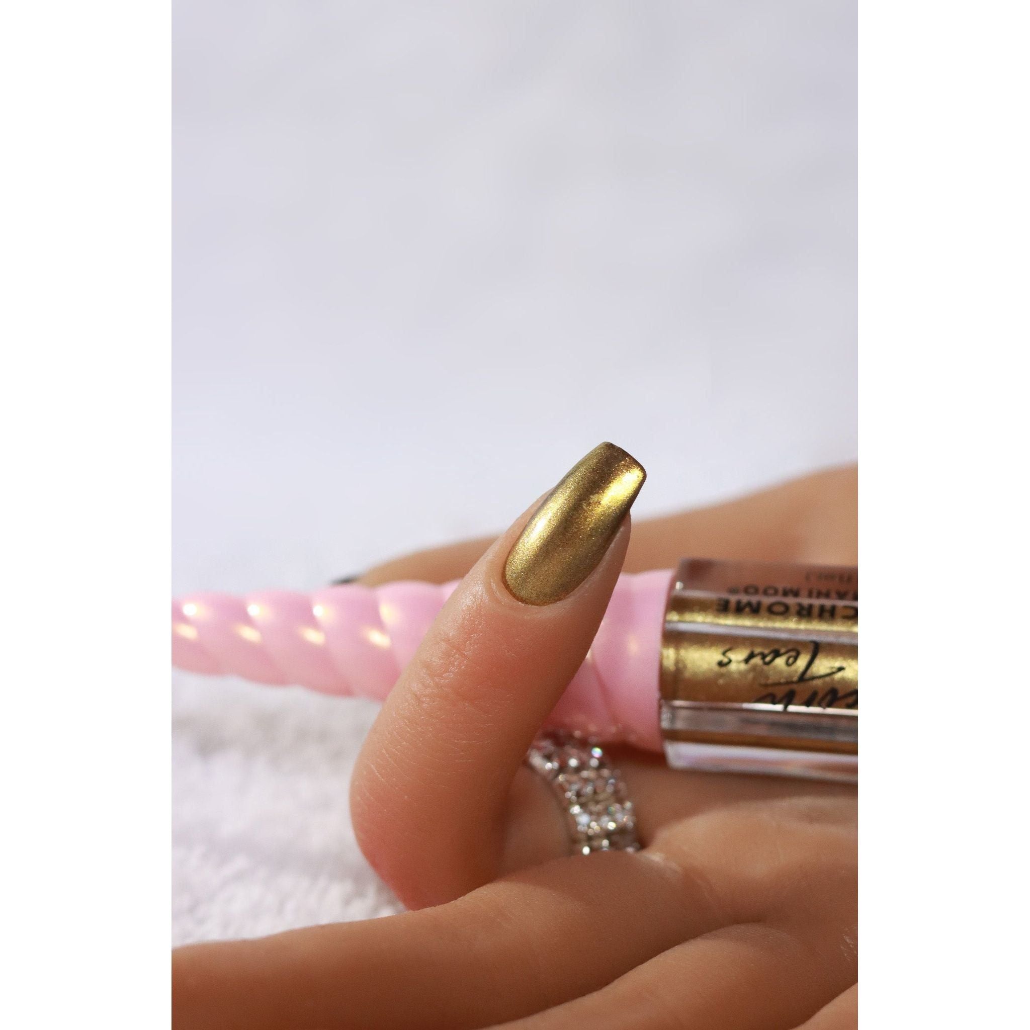 Unicorn Tears Liquid Chrome smalto oro trucco 3 in 1