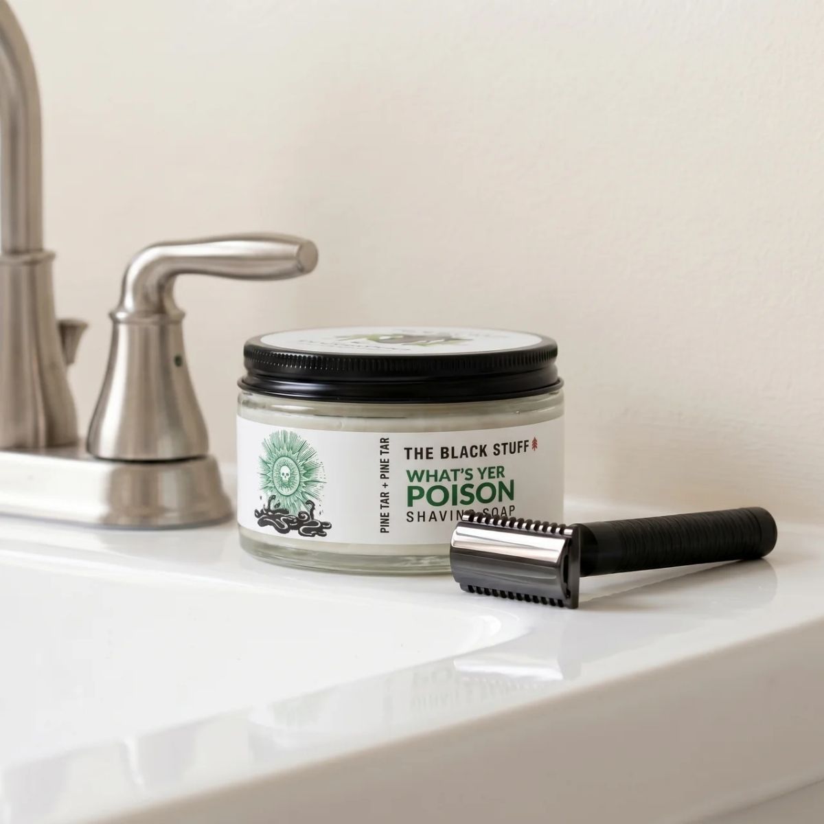 The Black Stuff What's Yer Poison sapone da barba 155g schiuma densa