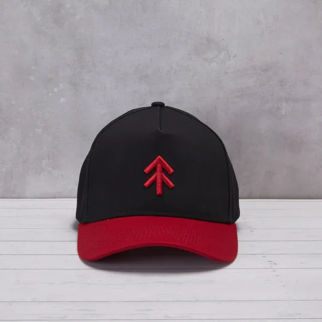 The Black Stuff TBS Cappello Uomo Rosso Nero Regolabile Taglia Unica