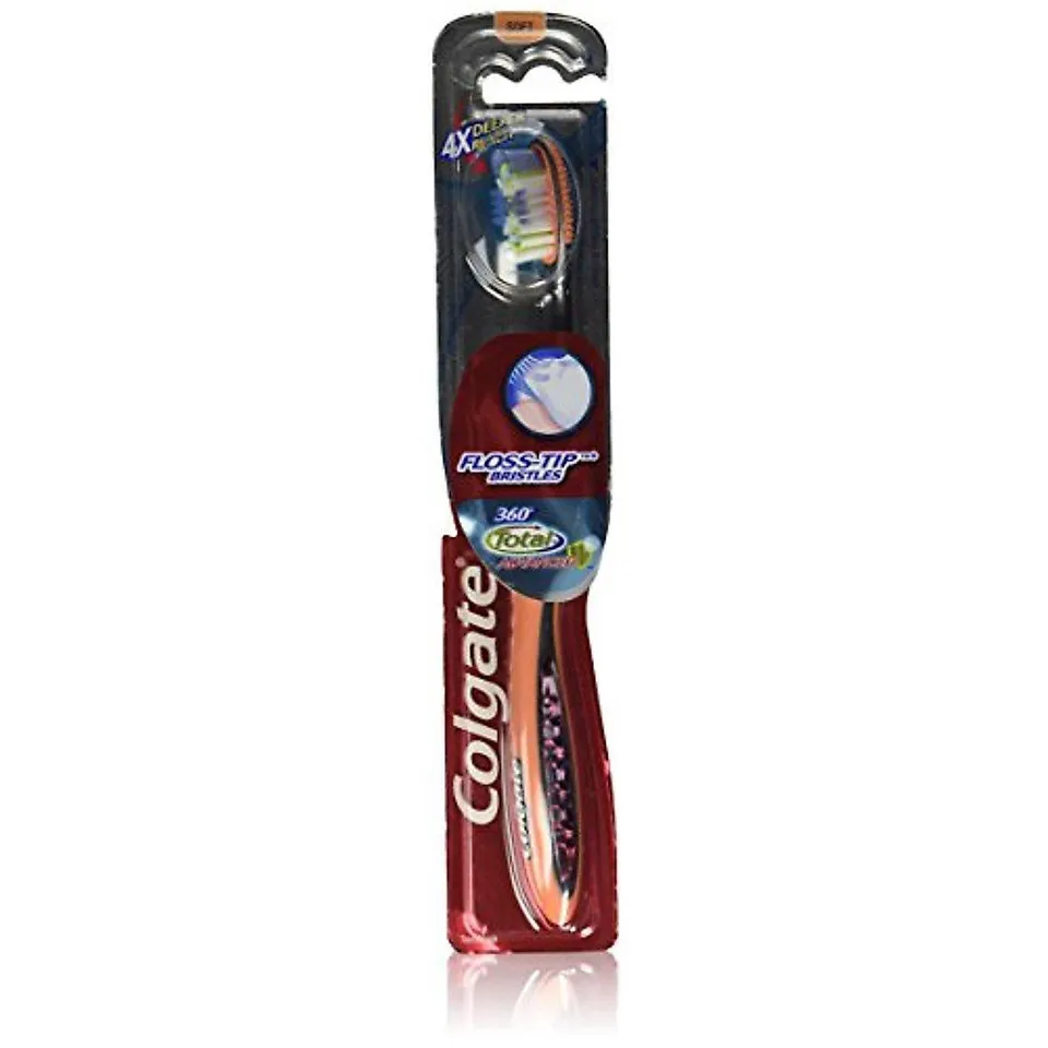 Colgate 360 Total Advanced spazzolino morbido Floss-Tip