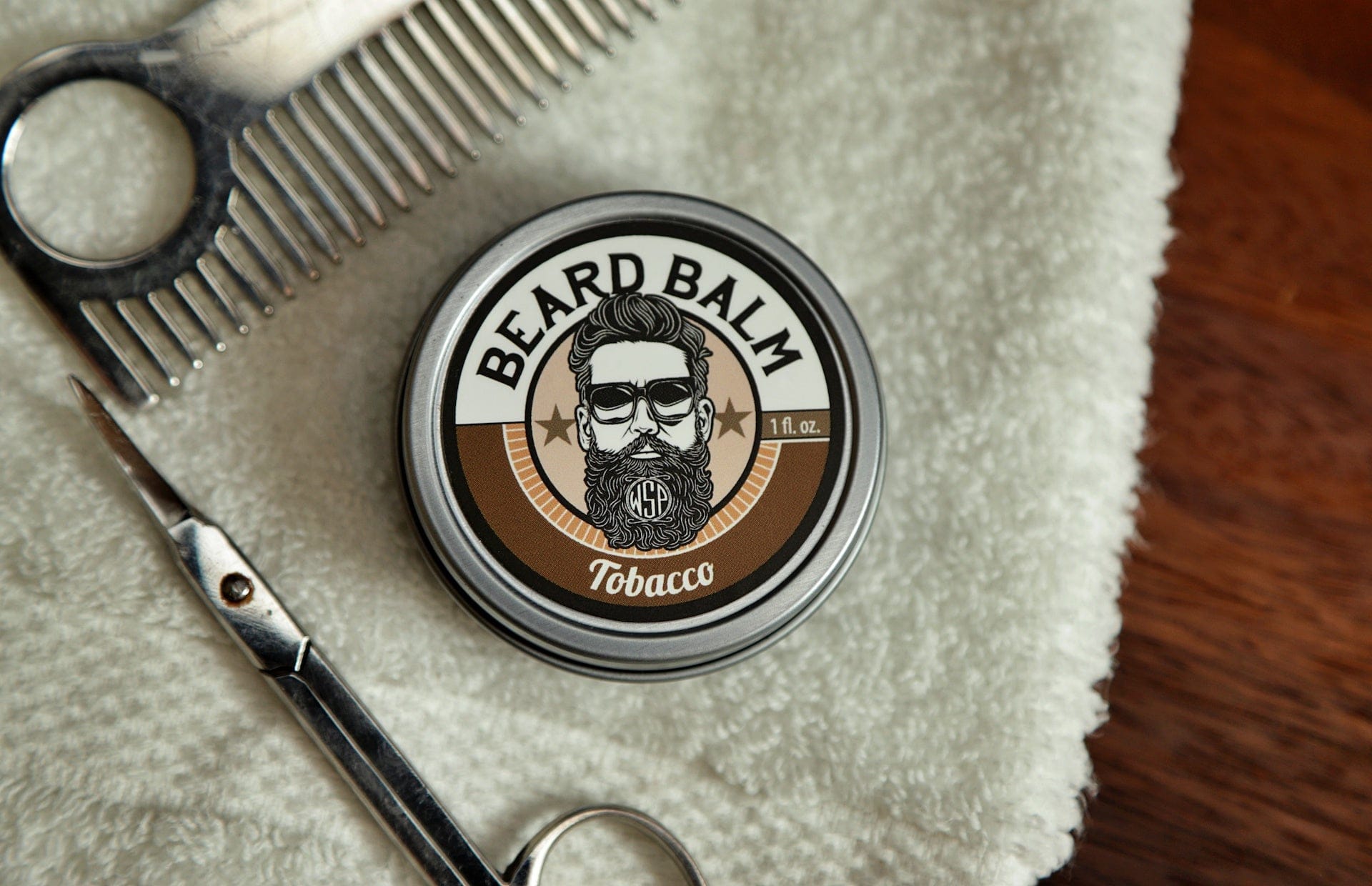 Wet Shaving Products Tobacco balsamo barba tenuta leggera latta 28 g