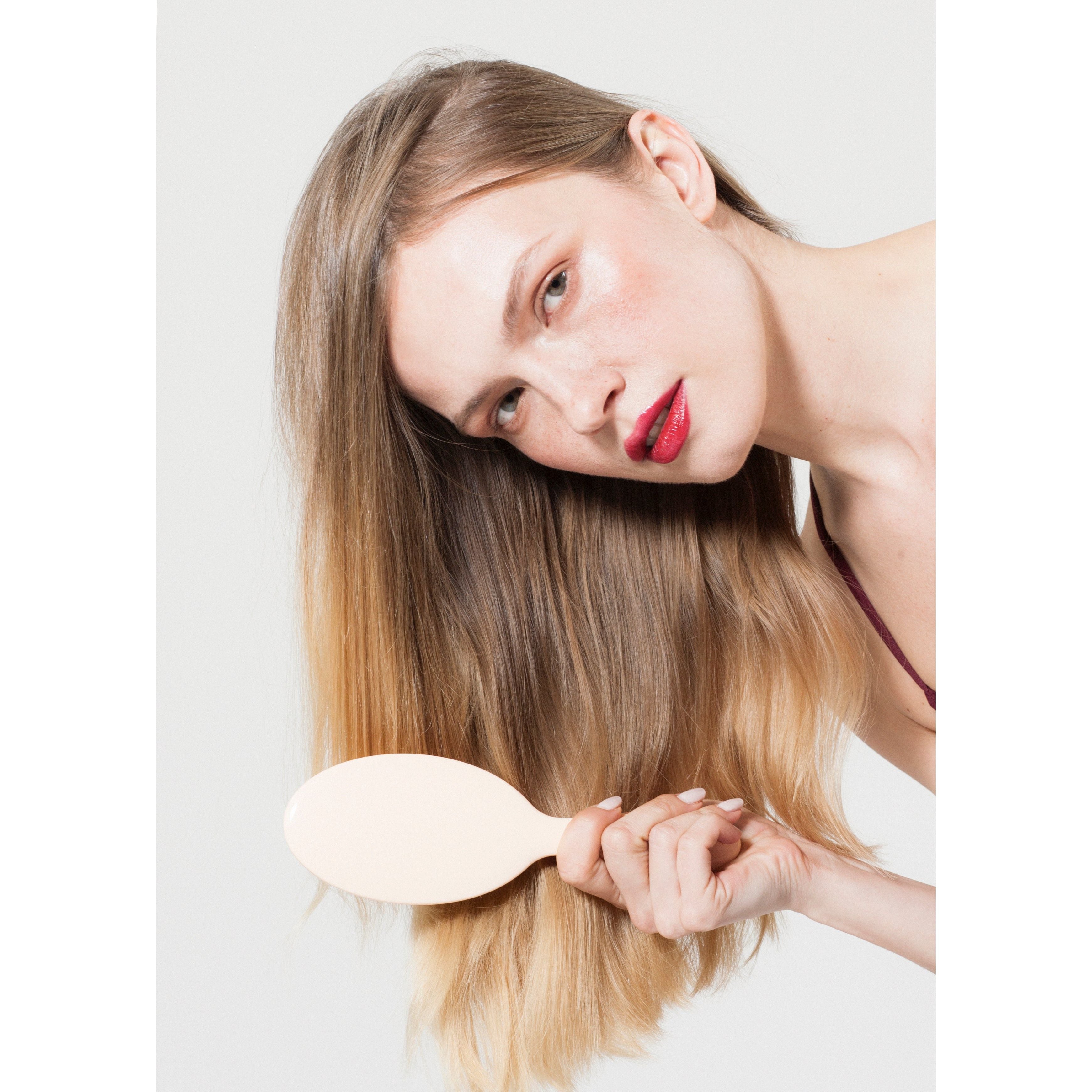 Janeke Synthetic Horn Spazzola Ovale Large pin oro capelli lunghi