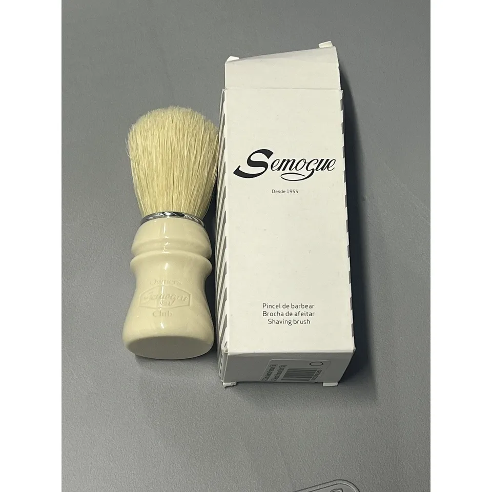 Semogue Owners Club Pennello Tasso Legno Ciliegio Stand