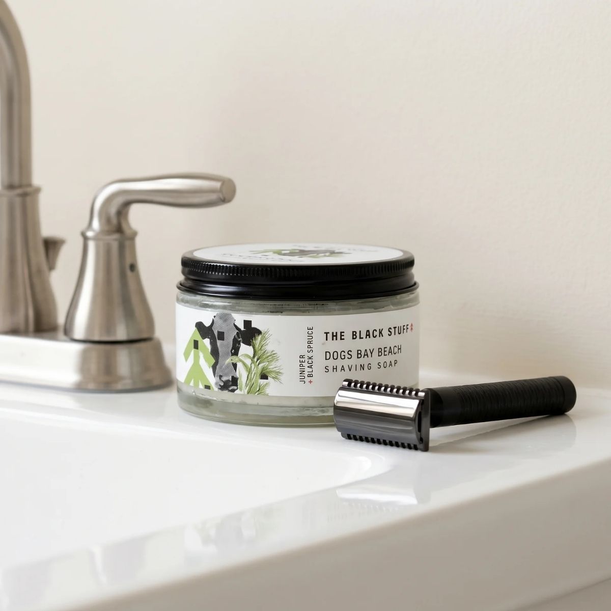 The Black Stuff Dog's Bay Beach sapone da barba 155 g in vetro